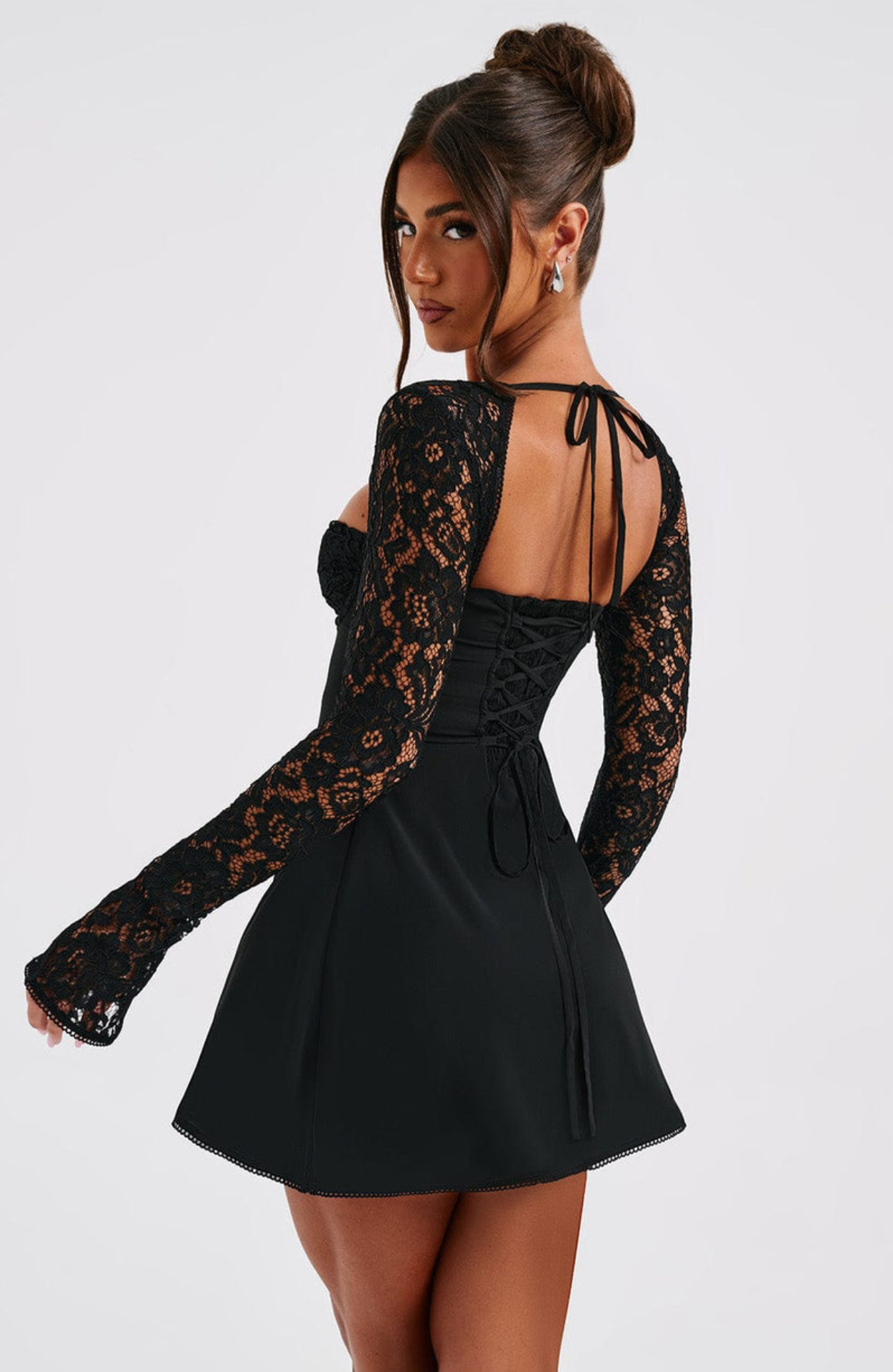 Johanna™ | Elegante Miniabito con Maniche in Pizzo