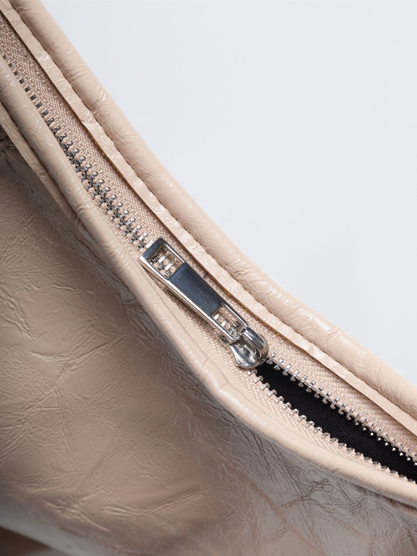 Elegante borsa a spalla di grande formato