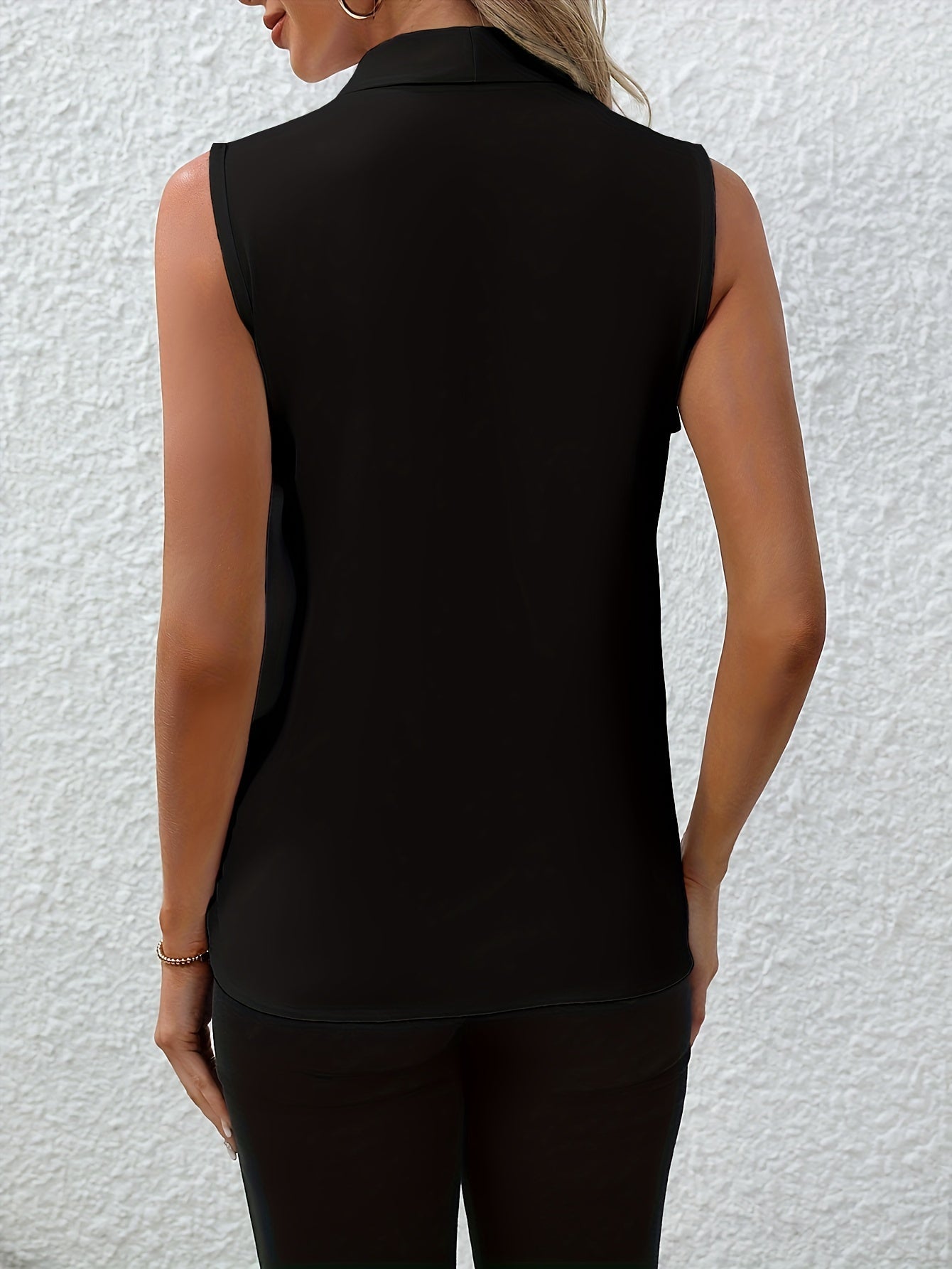Rebecca™ | Blusa senza maniche a V