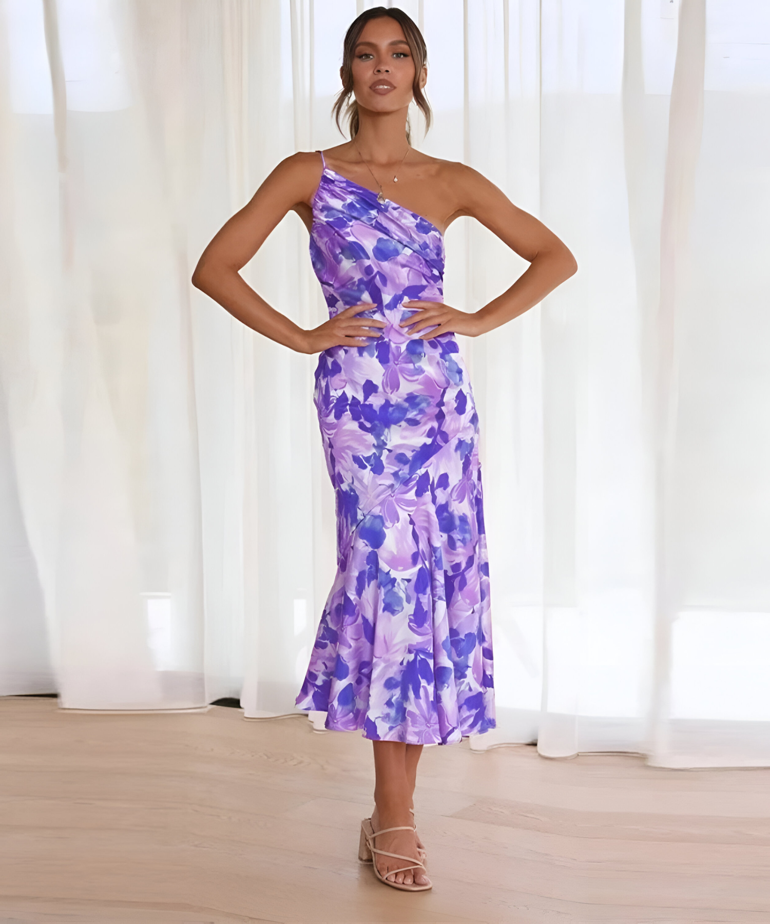 Laura™ | Abito a Spalla Unica con Fiori