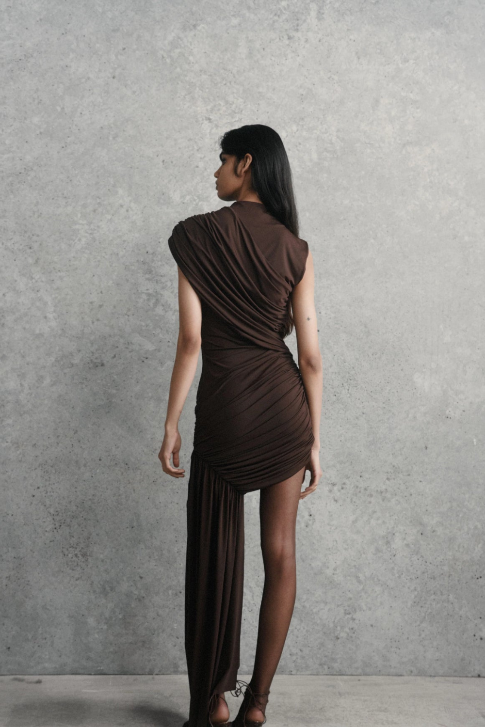 Jade™ | Abito Asimmetrico di Lusso con Elegante Drappeggio