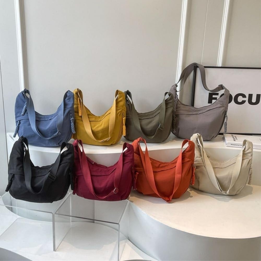 Zaino a tracolla con molteplici tasche