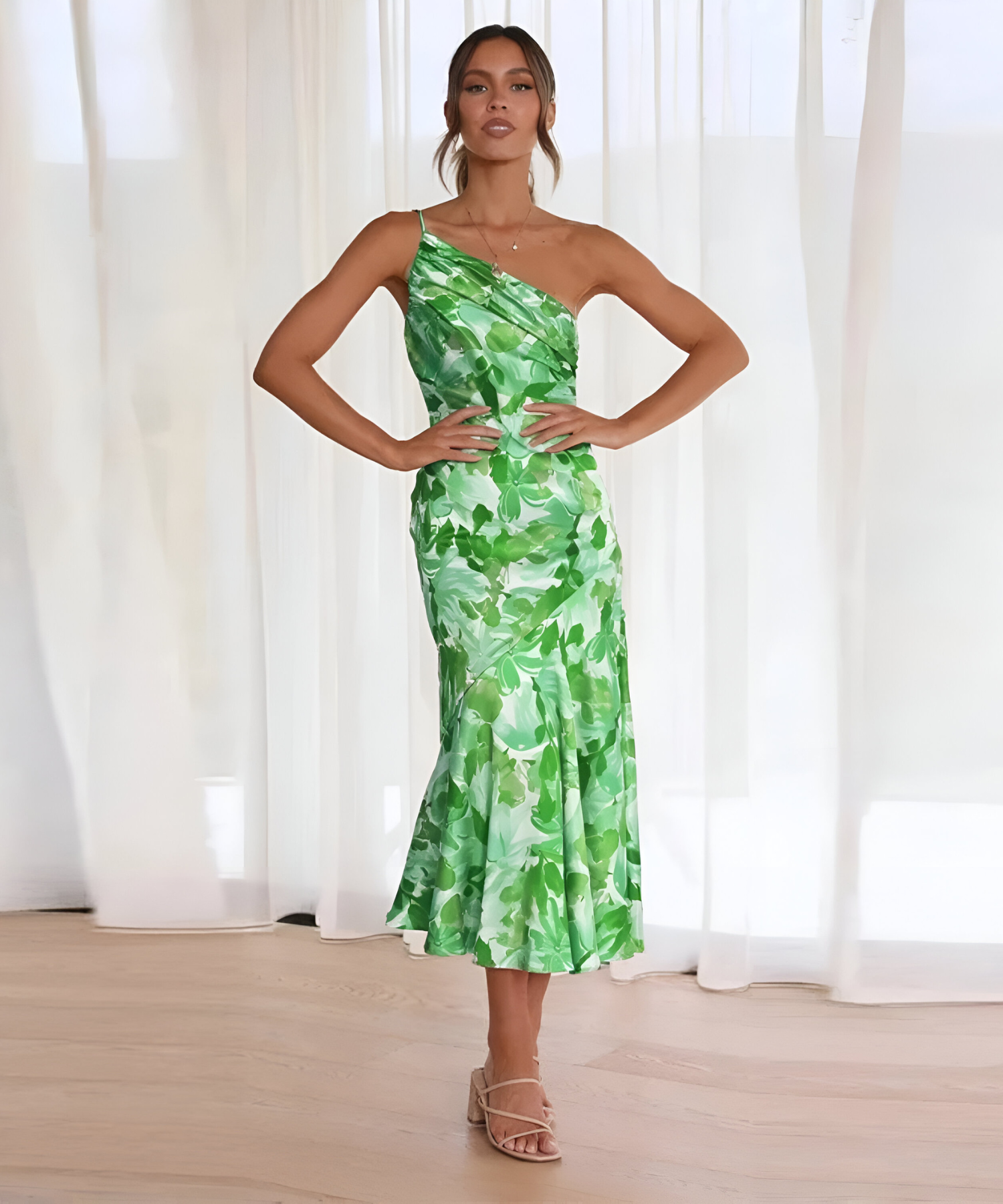 Laura™ | Abito a Spalla Unica con Fiori