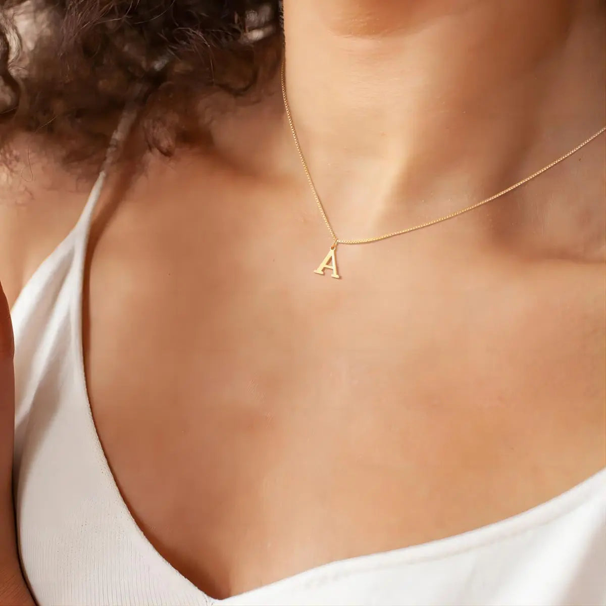 Collana con iniziali di lettere d'amore