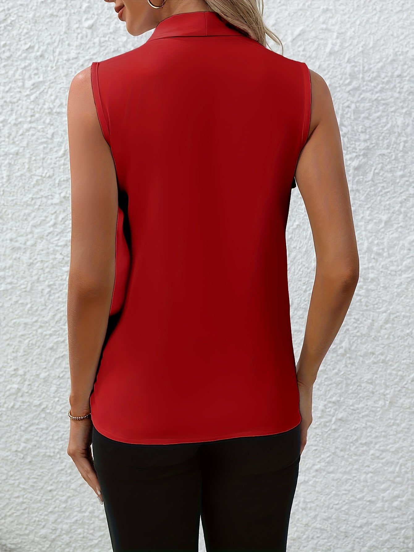 Rebecca™ | Blusa senza maniche a V