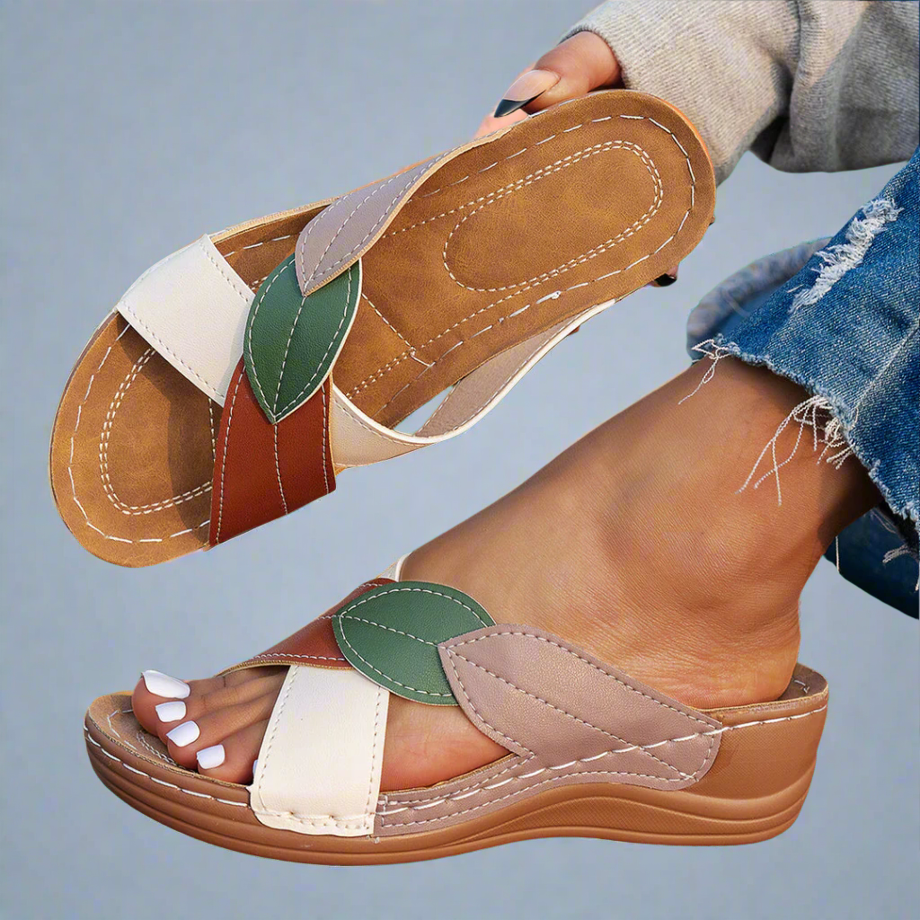 Nina | Sandali con tacco a zeppa fatti a mano in materiale premium