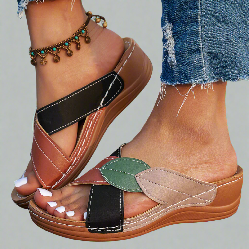 Nina | Sandali con tacco a zeppa fatti a mano in materiale premium