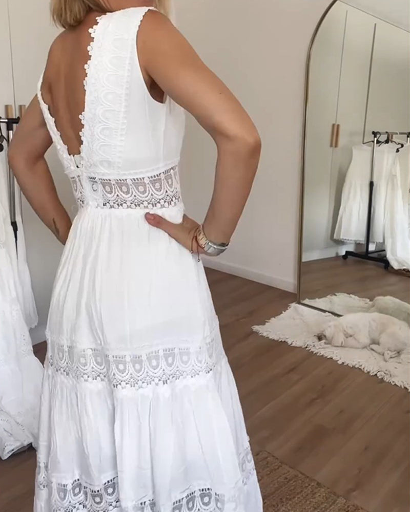 Kim | Abito in Pizzo con Scollo a V (Disponibilità Limitata)