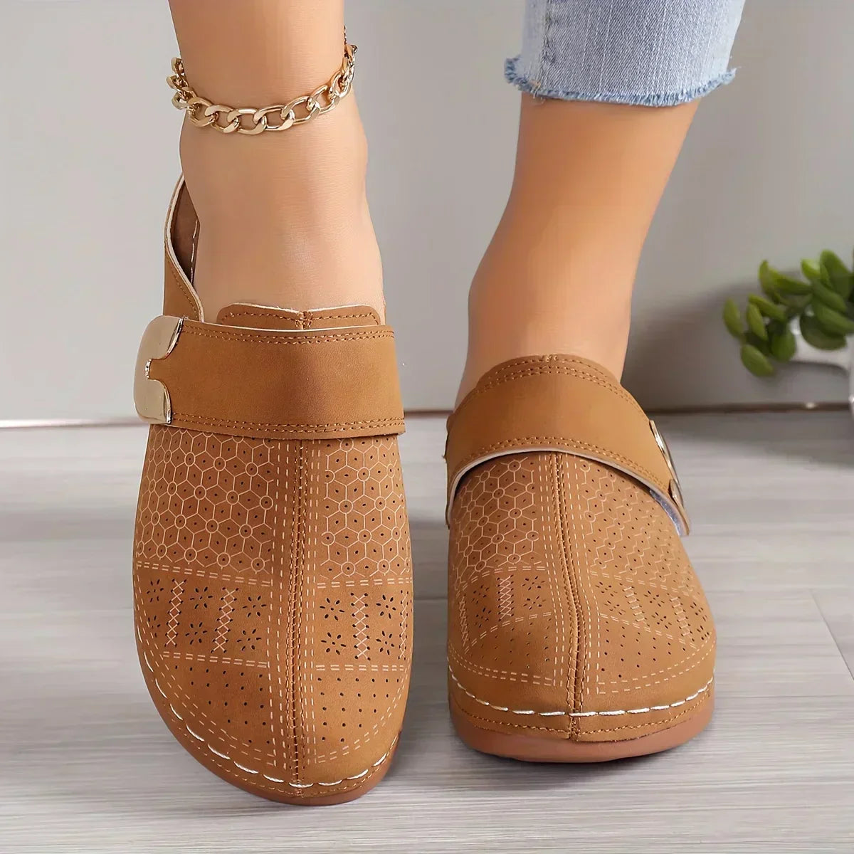 Caprielle™ Sandali con zeppa chic