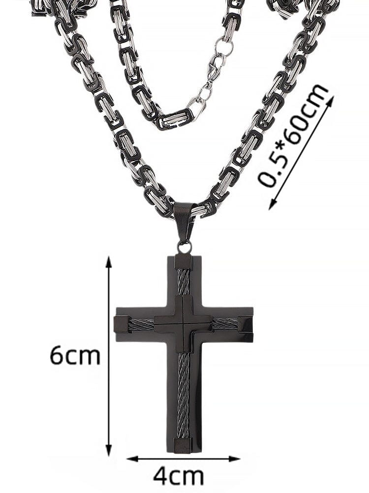 Collana con pendente a croce in stile gotico