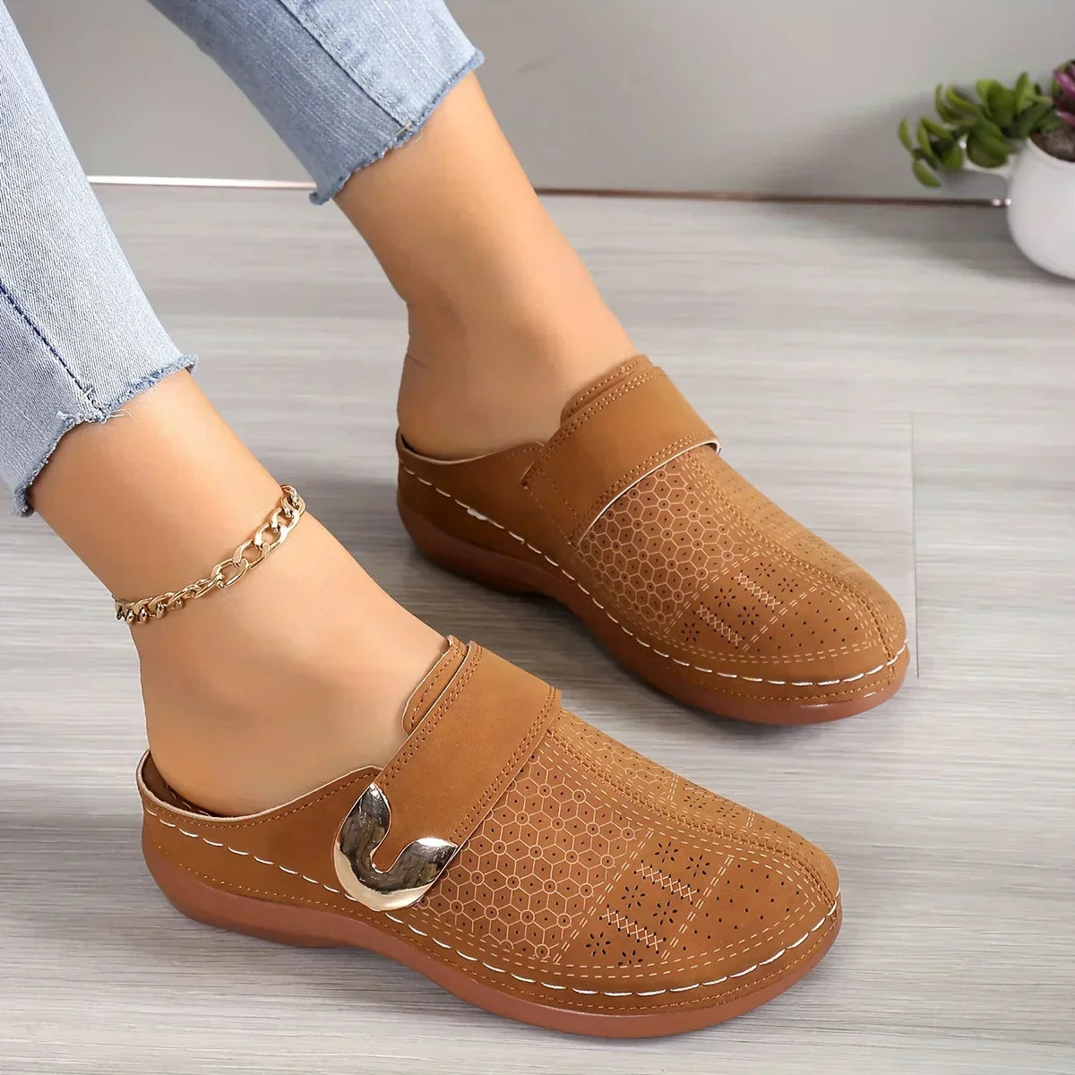 Caprielle™ Sandali con zeppa chic