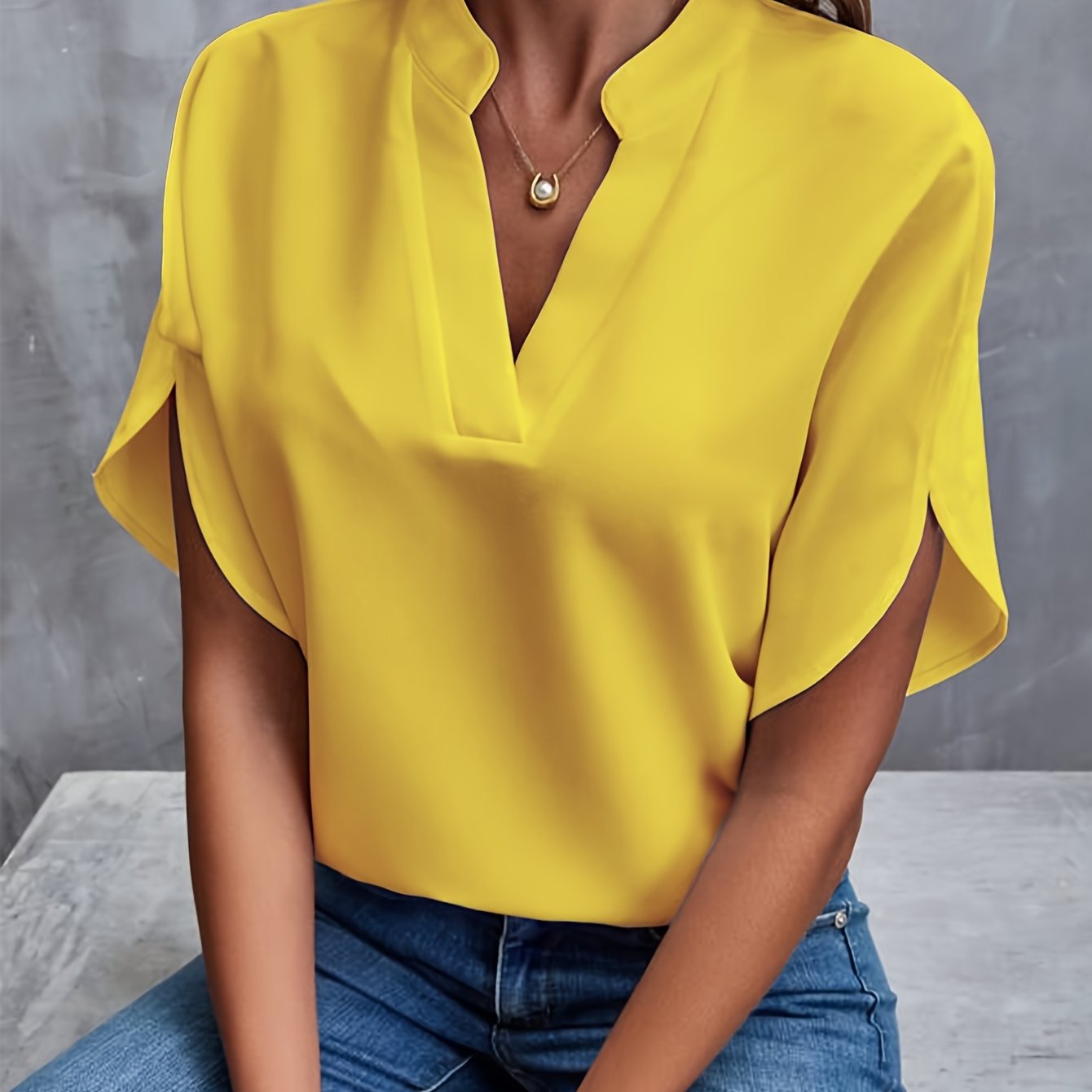 Luna™ | Blusa semplice con scollo a V